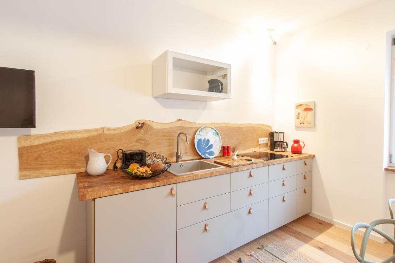 Juliusliving - Modernes Wohnen An Der Juliuspromenade Appartement Würzburg Buitenkant foto